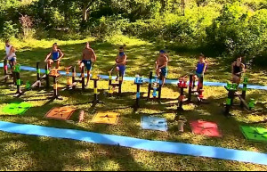 The Non-Famous team in the individual game! Who will be able to save themselves?