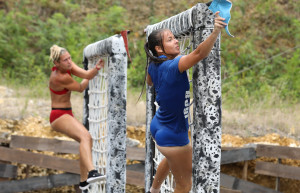 Bogi and Dave runs a relay game!